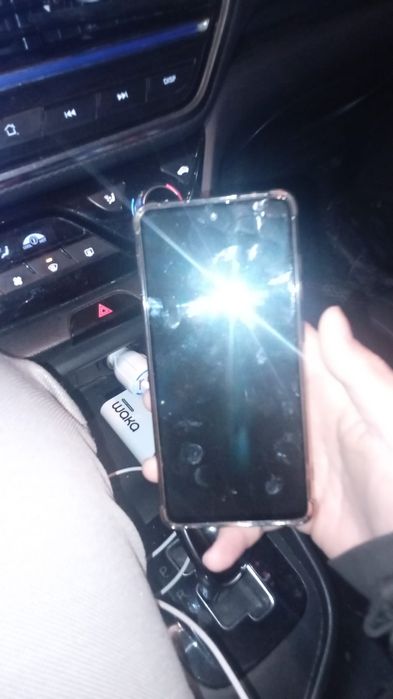 Айфон 7плюс идеальный и самсунг а52