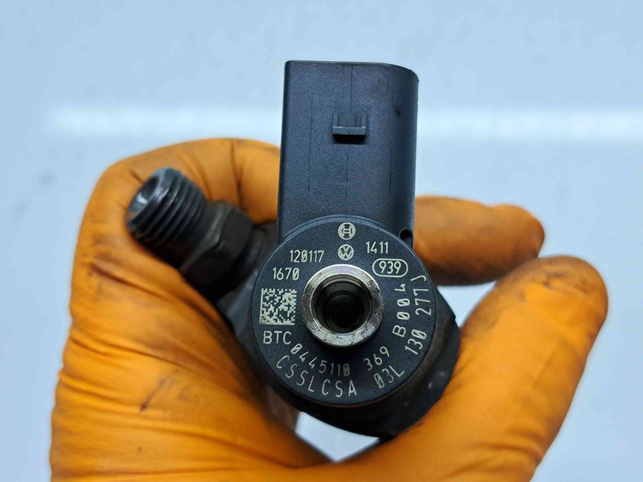 Injector Skoda Octavia 2 Combi (1Z5) [Fabr 2004-2013] Facelift 03L1302