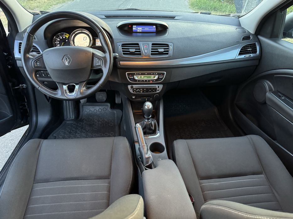 Renault megane 2015 E6 TCE uber bolt 3850€ neg