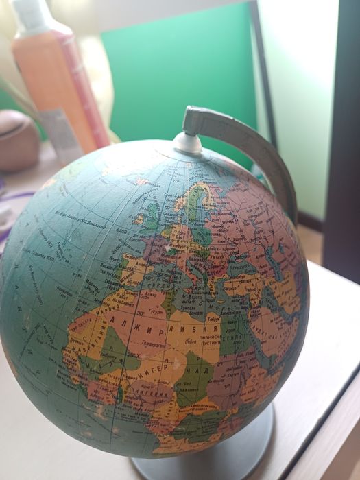 Глобус от времето на СССР ,Чехословакия и Югославия