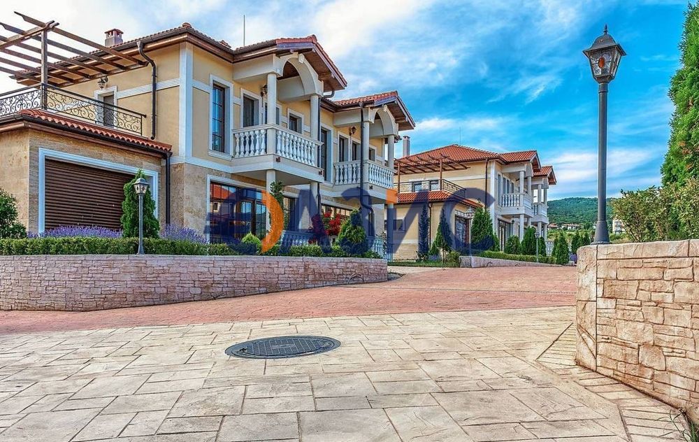 Продава се Къща в с. Кошарица, Област Бургас - 181 кв.м за 1012 €/кв.м - Снимка #6