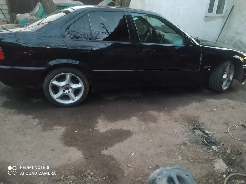 Продам БМВ е36 автомат