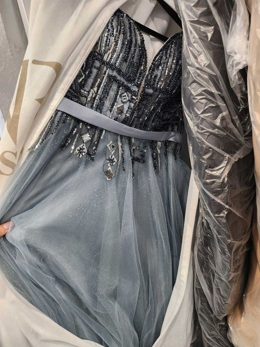 Официална красива рокля