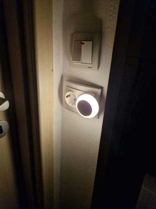 12 Lampi  de veghe/ambientala cu senzor de lumina