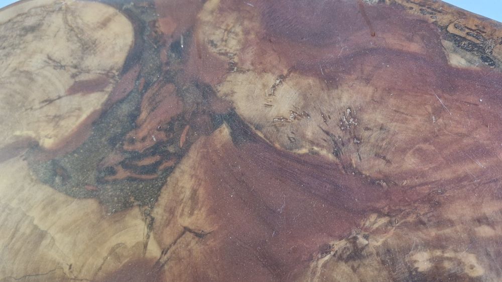 Плот за маса от кестен с епоксидна смола