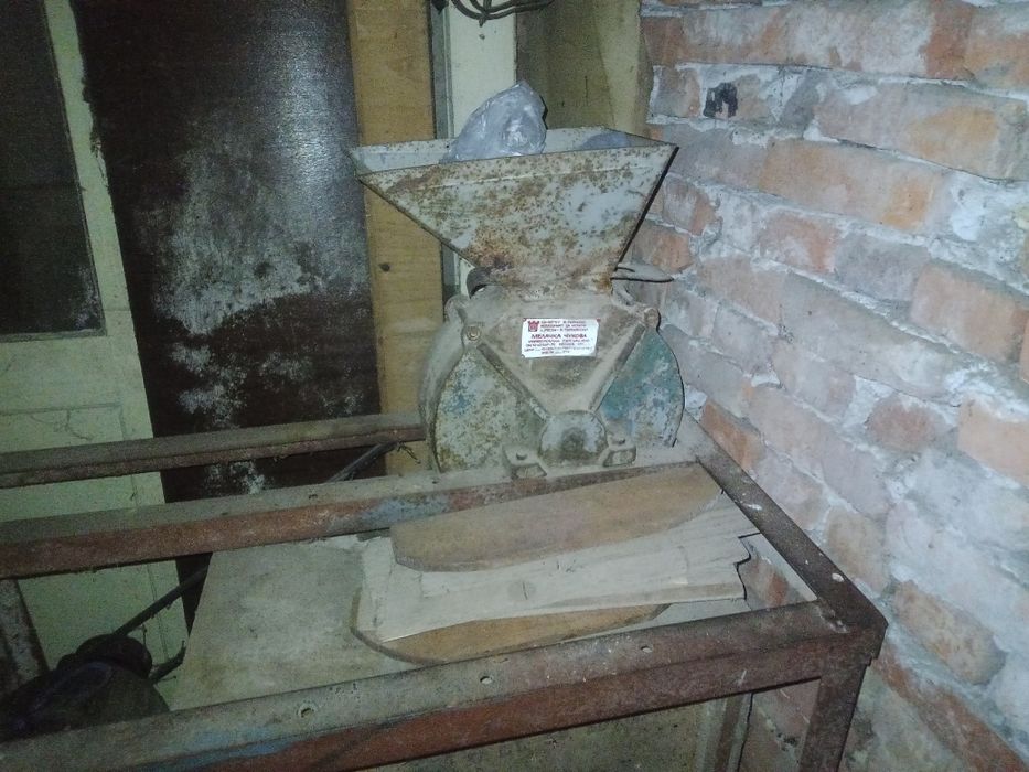 Машина за. мелене на фураж