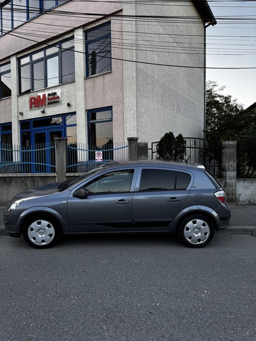 Opel Astra H 1.6 i 2004
