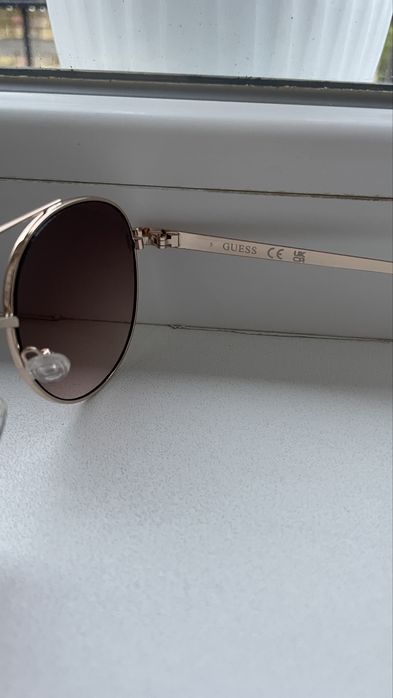 Чисто нови слънчеви очила Guess