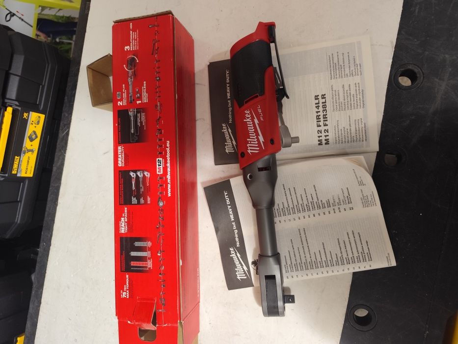 Milwaukee Акумулаторна тресчотка M12 FIR38LR-0, 12 V, 75 Nm, 3/8"