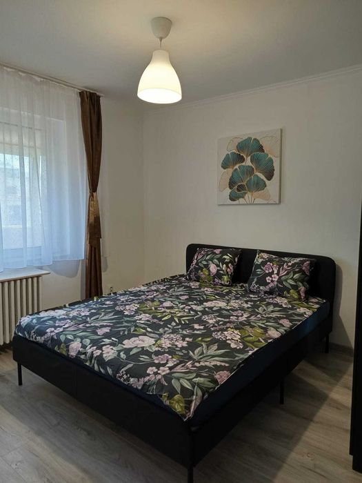 Vind apartament cu 2 camere Piata Romana, balcon 8,52m ,ideal airbnb