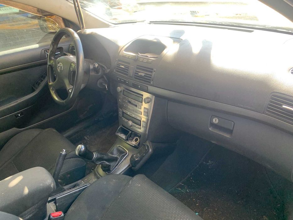 На Части Toyota Avensis T25 2.0 D4D 116к.с 2005г