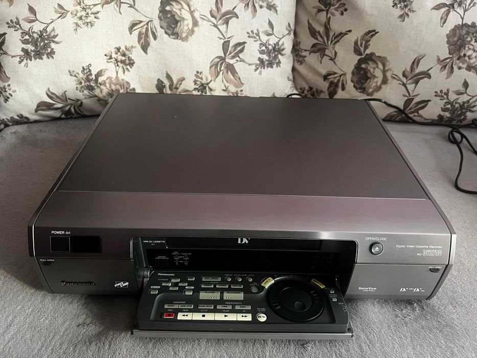 Video DV/mini DV Panasonic AG-DV2700