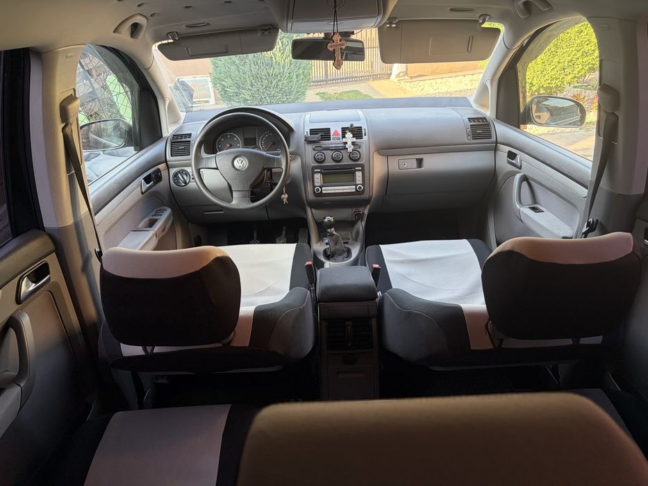 Vand VW Touran 7 locuri