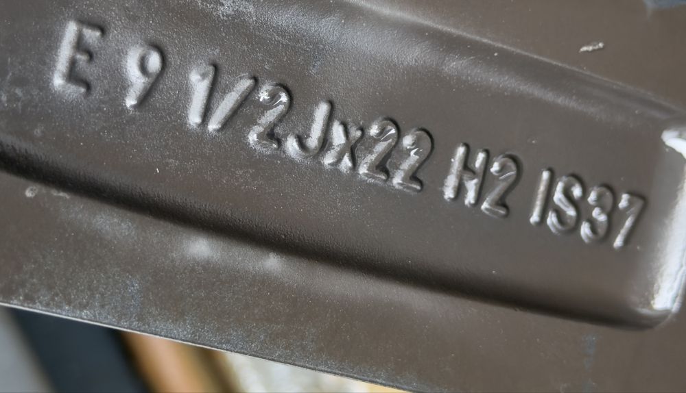 Оригинални джанти BMW INDIVIDUAL 22’