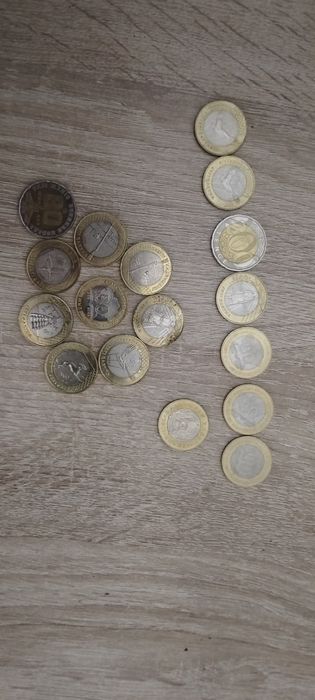 Продам монеты и купюры.