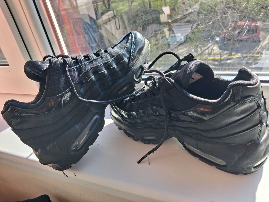 Дамски маратонки Nike - номер 38