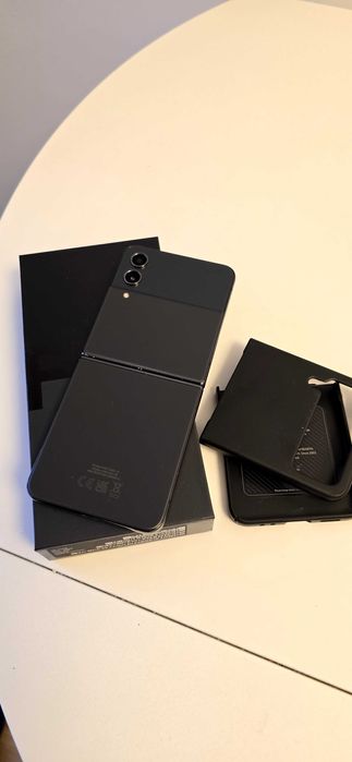 Samsung Galaxy Z Flip 4