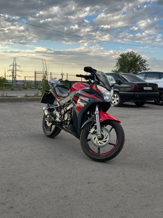 Продам мотоцикл Racer sky way 300cs