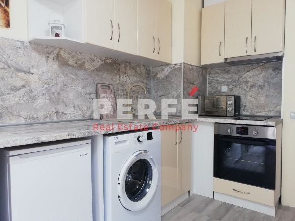 Продава се Двустаен апартамент в Поморие - 40 кв.м за 1500 €/кв.м - Снимка #3