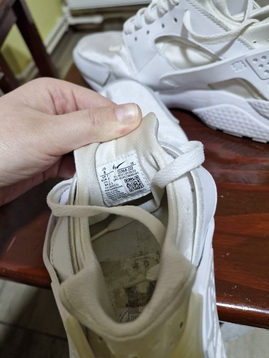 adidasi nike huarache