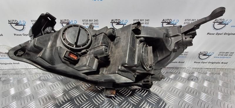 Far dreapta crom halogen cu bec Opel Astra J