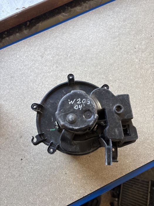 Моторче за парно мерцедес ц класа 203