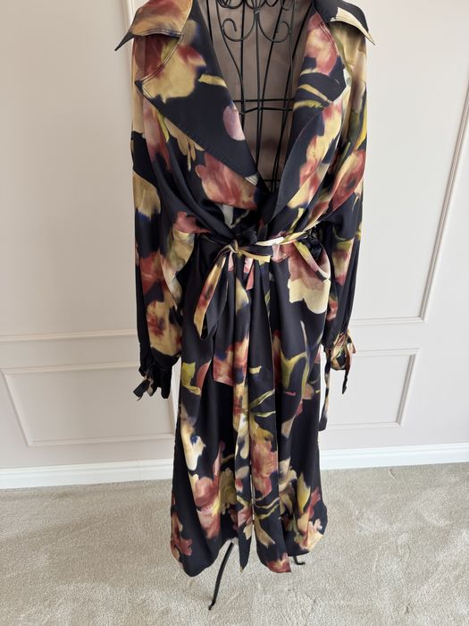 Тренчкот Zara, различни видове