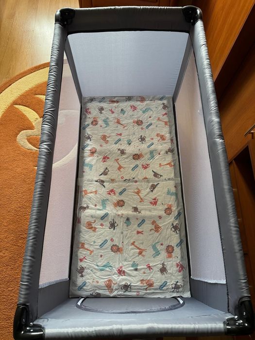 Pătuț bebeluș până în doi ani 500 ron negociabil  fiind nou. În Brașov