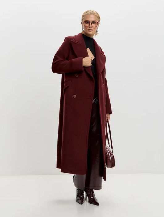Новое пальто премиального силуэта
