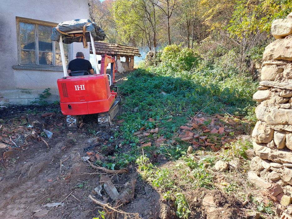 Услуги със Самосвал, Челен товарач, Багер