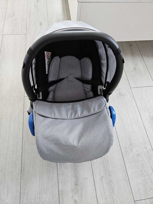 Кошче за бебе с основа за кола Isofix