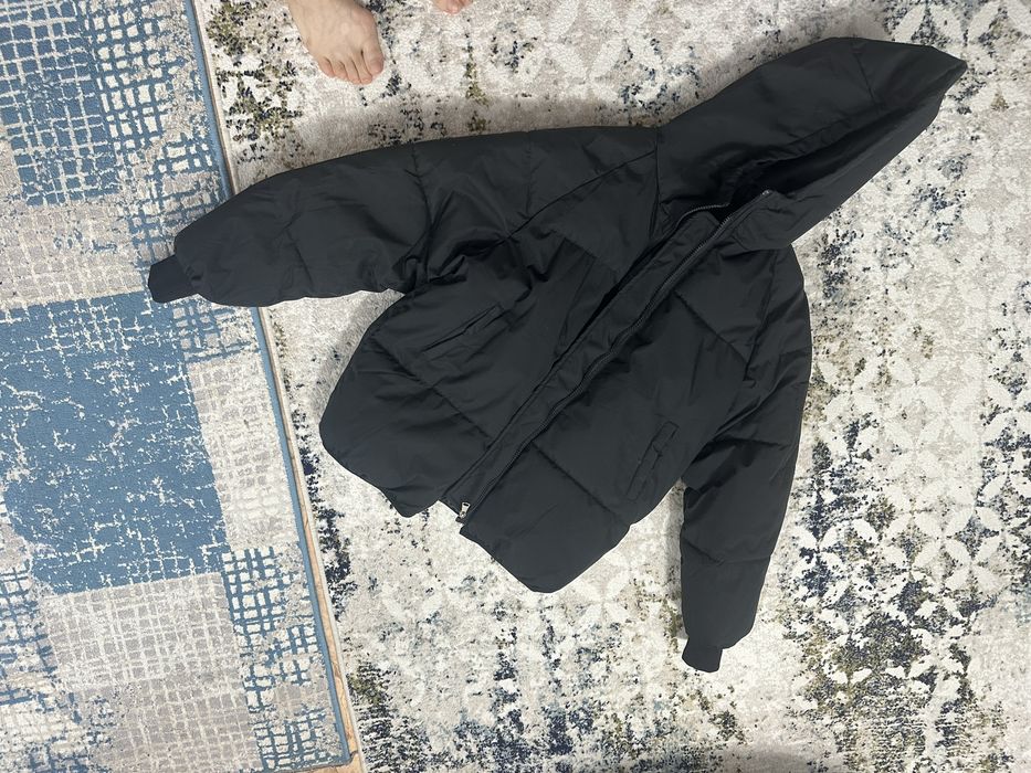 Продам куртки новые