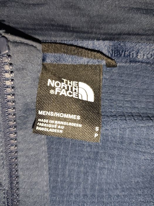 the north face горнище.Не е носено,няма никакви забележки.Приема се преглед