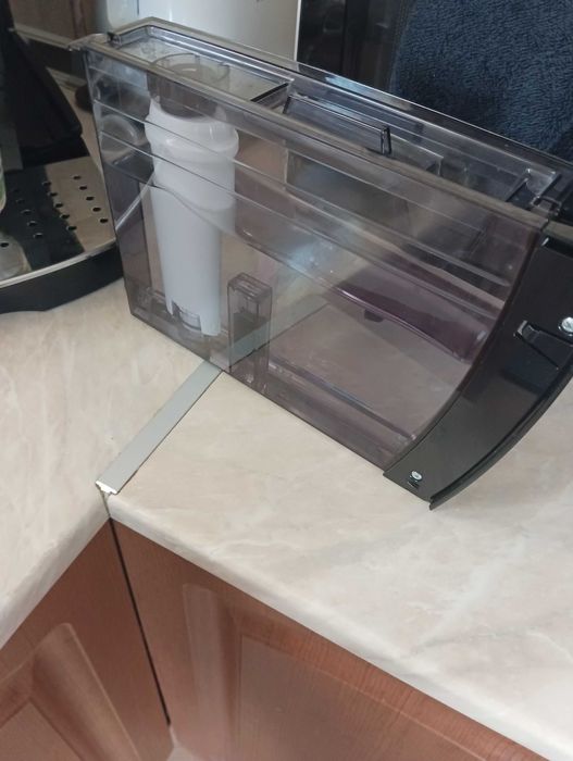 Кафеавтомат DeLonghi ECAM 22.112.B Magnifica S НОВА с комлект Филтри за вода и 500мл Декалцификатор