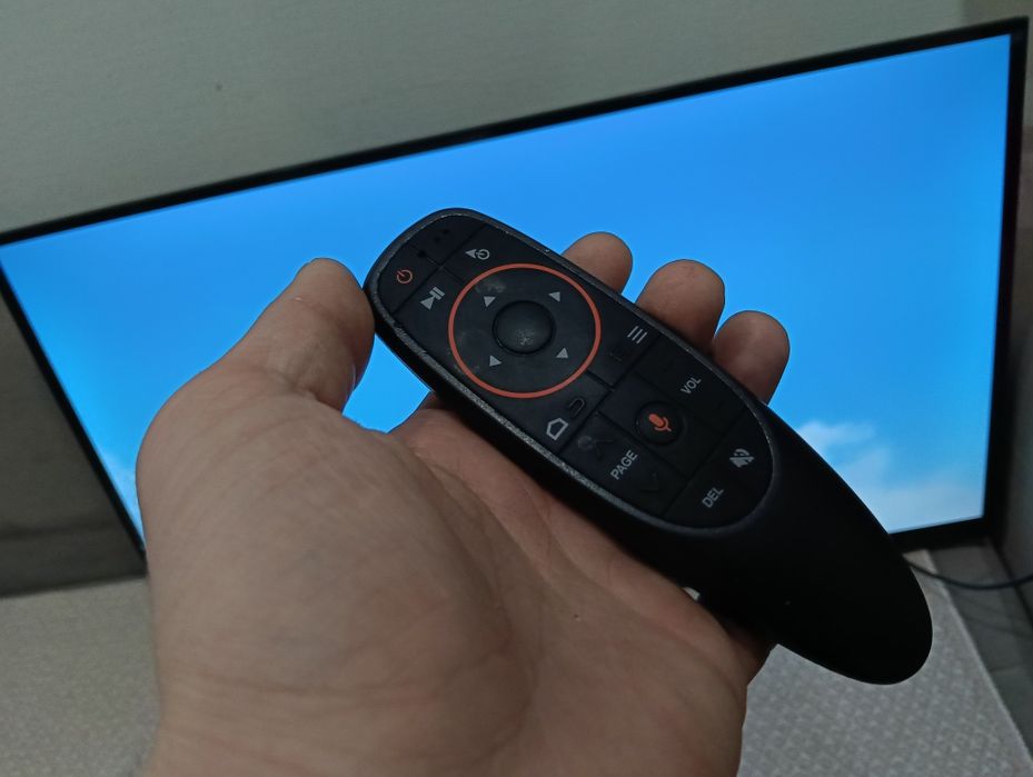 Продам телевизор 32 smart tv