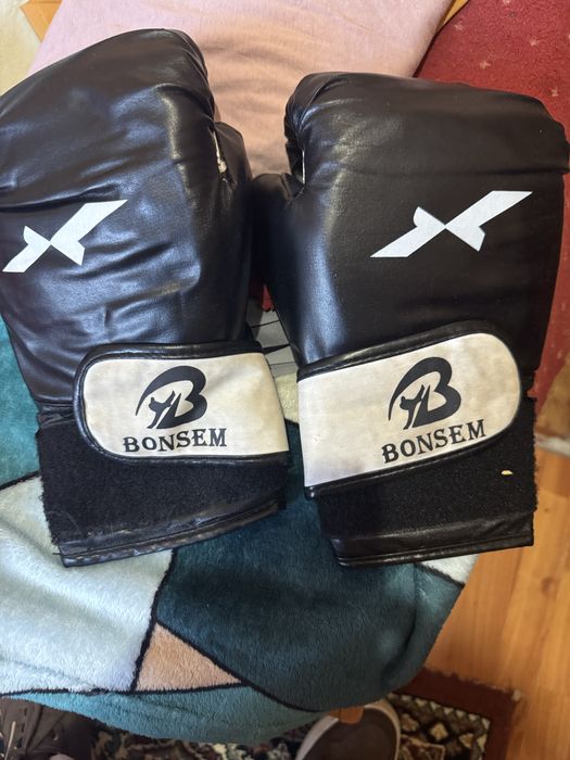 Manusi tibiere fașe