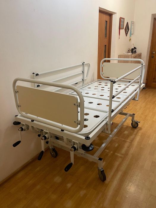 Кровать медицинская