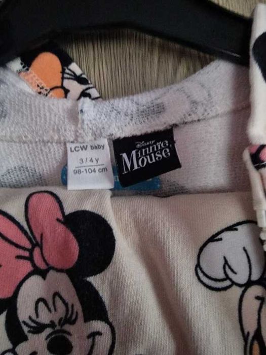 Trening cu Minnie pentru fetite 3-4 ani