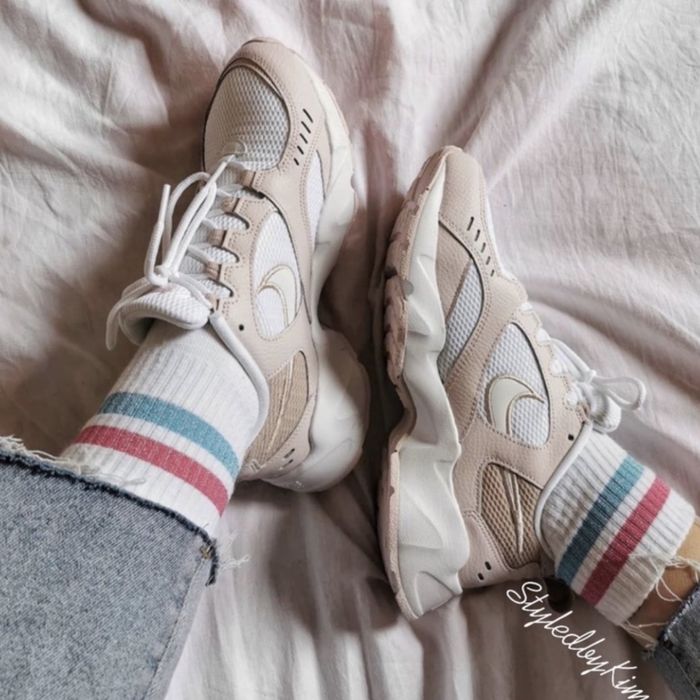 Nike Air  Heights 41 н. 26,5 см