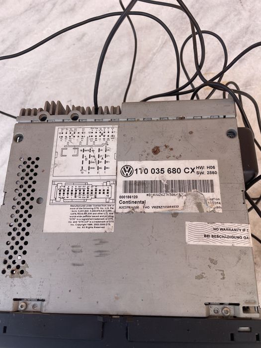 Navigatie Radio CD original Volkswagen Continetal Functional cu antena GPS pret 500 lei