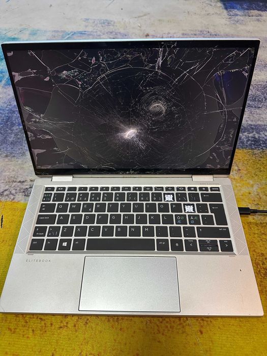 laptop hp elitebook x360 1030 G8 , i5 gen 11 - 470 lei