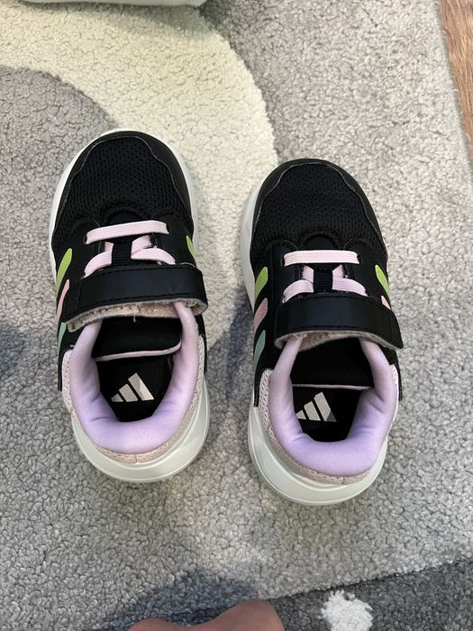 Дтетски маратонки Adidas