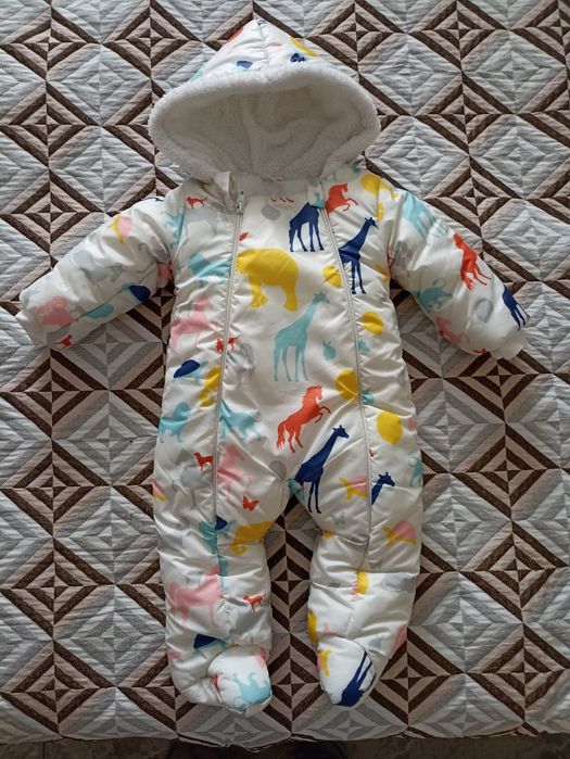 Продам демисезонный комбинезон