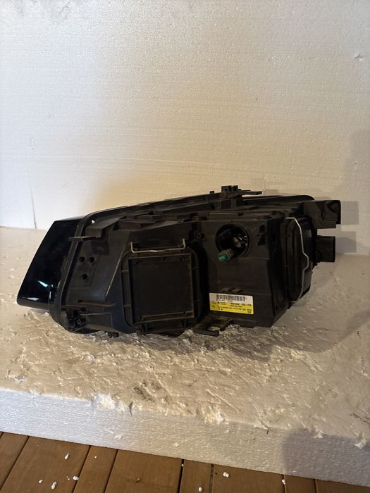 Десен фар Audi Q5