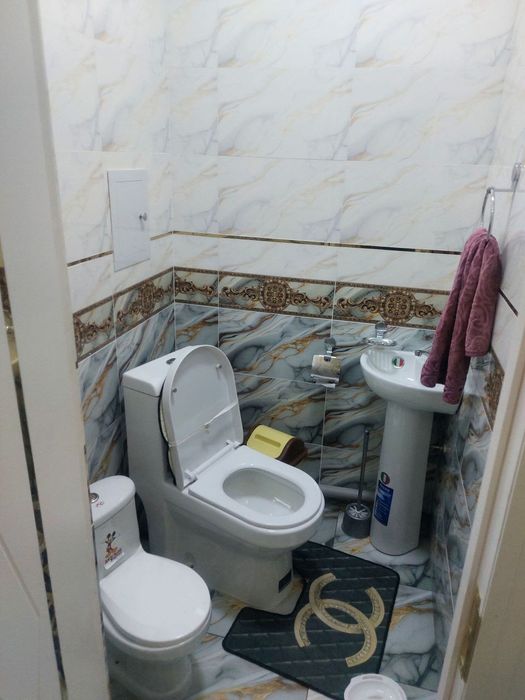 Sotiladi Choshtepada 2 xona kv srochni 52000 у.е.