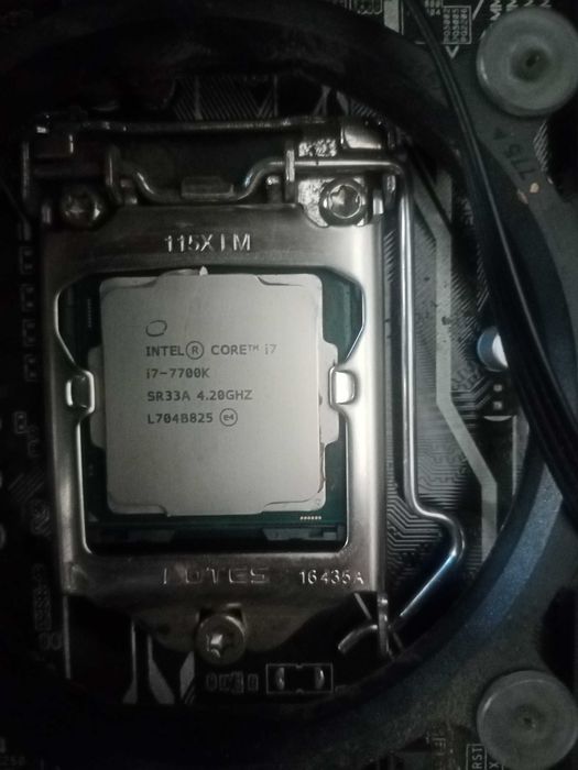 Продаю мат. плату с процессором  asus b250m-a.