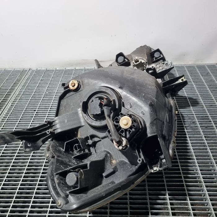 Far Stanga Suzuki SX4 S - Cross II 2013 - 2016 SUV 4 Usi (1410) Fara xenon