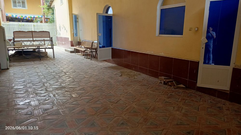 Guliston shaxar Vodnikda 2 etashli uy sotiiladi xamma sharoyiti alo
