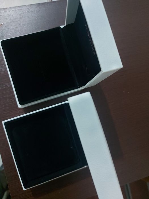 Коробочки для украшений PANDORA