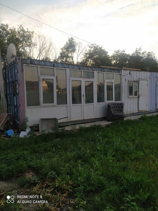 Контейнер 40 тонник с дверью и окнами
